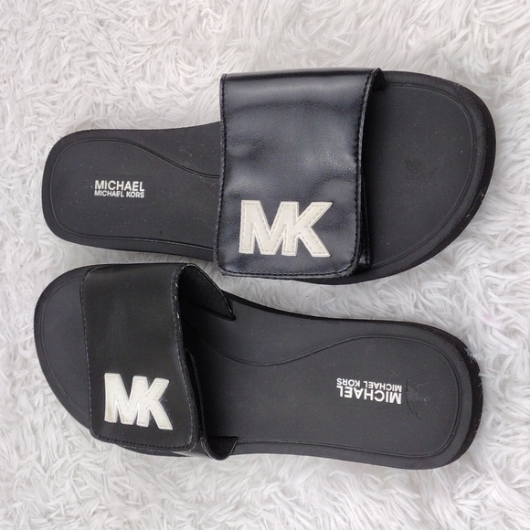 MICHAEL Michael Kors Black Leather Upper Velcro Strap Slide Flip Flop Sandals - Picture 13 of 13